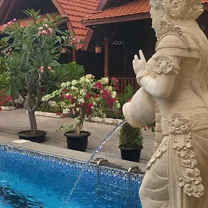 https://uliwood-villa-jimbaran.ubudhotelsnow.com